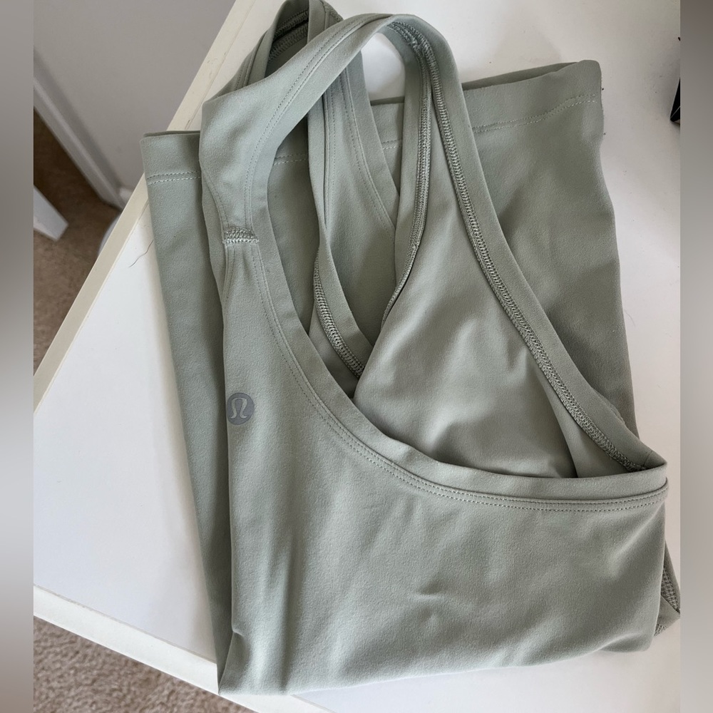 Lululemon Racerback Tank Top Nulu (Race length)